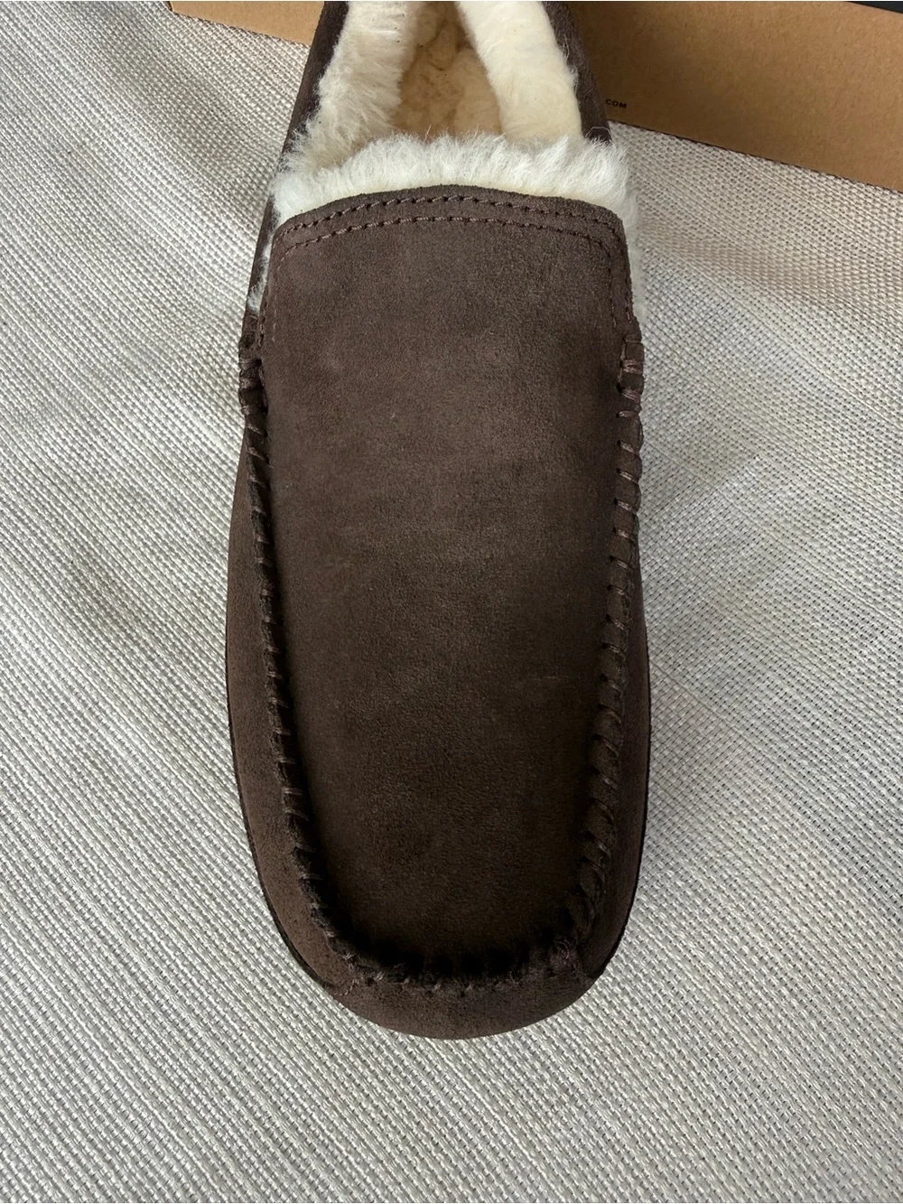 UGG Men’s linscot suede slippers